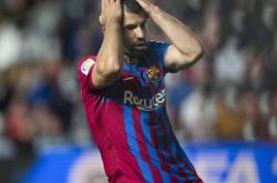 足球直播在线观看免费-包含巴萨爆冷秘鲁，乔瓦尼·雷纳完成帽子戏法的词条